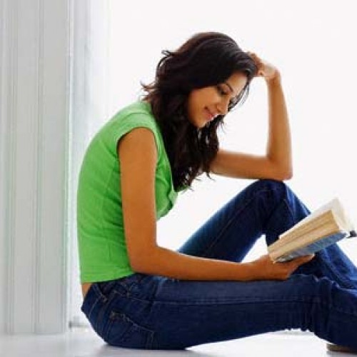 Przeczytanie nawet 2–3 stron książki odciąża głowę od codziennych problemów