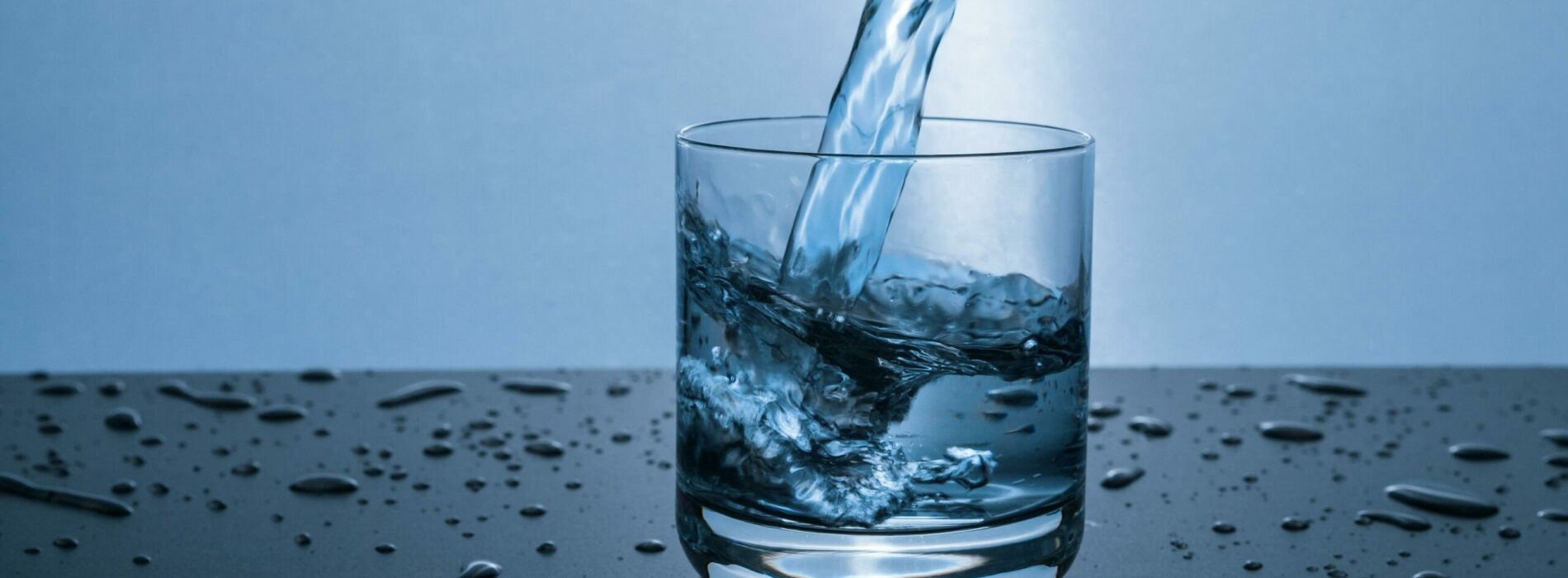 Jaka jest różnica między zmiękczaczem wody a filtrem do wody?